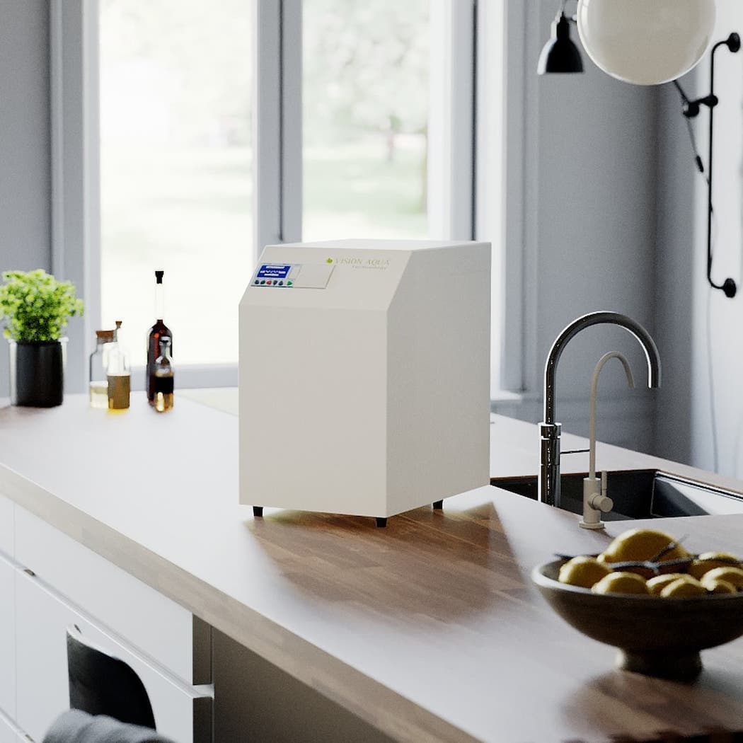 Verdanium HOME Wasserfilter - Kücheninsel Der verdanium HOME Wasserfilter steht auf der Kücheninsel vor der Spüle