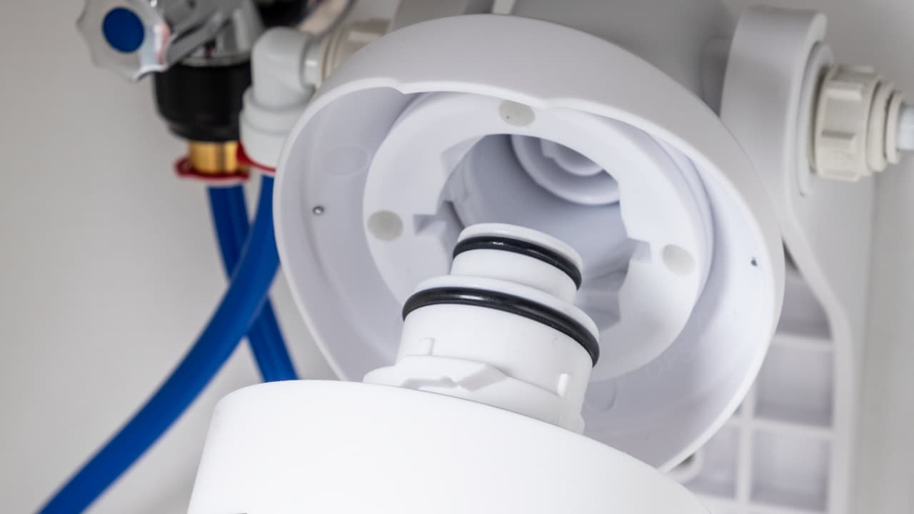 Quantum Bindefilter - Filterwechsel Der Filterwechsel vom Quantum Bindefilter unter der Spüle