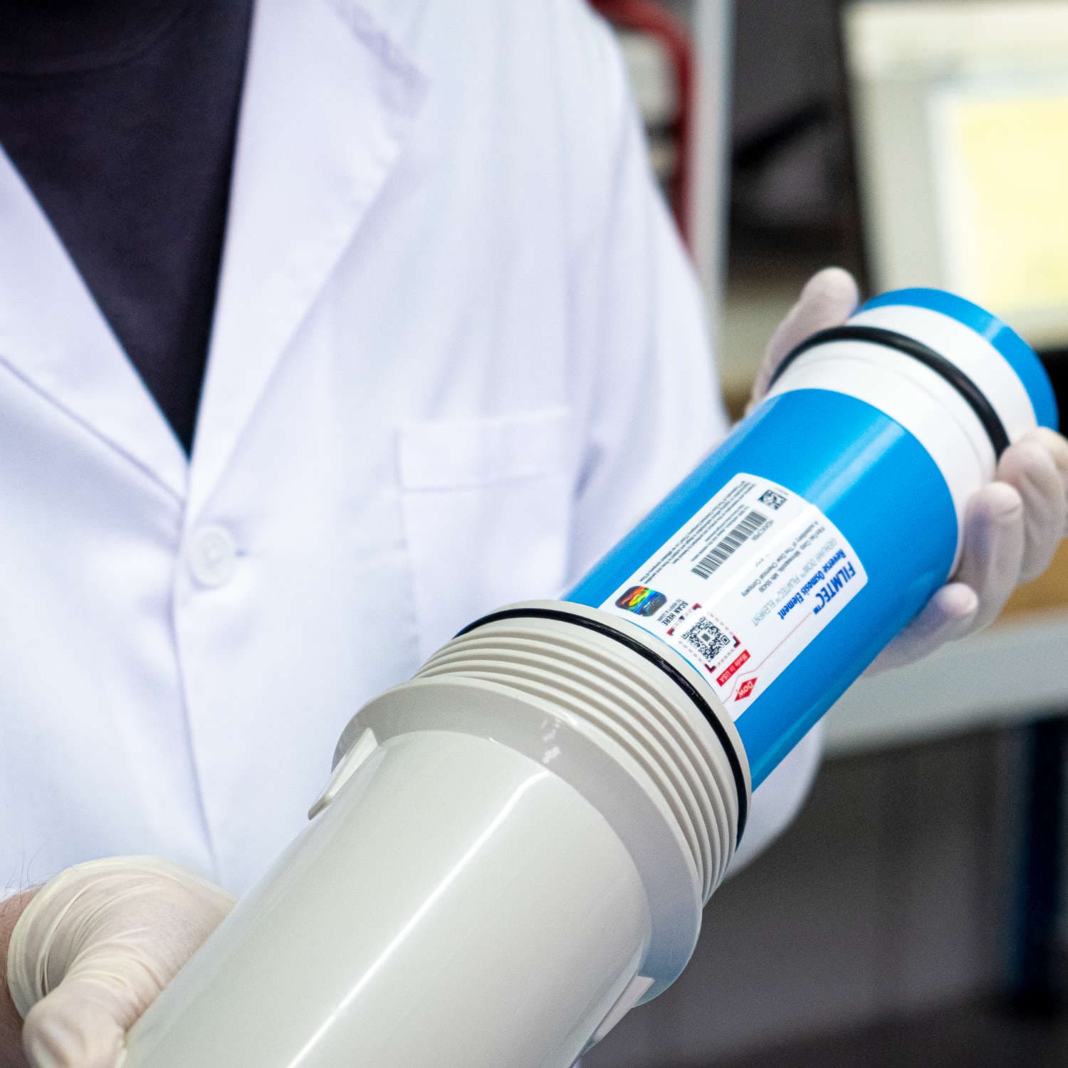 VISION AQUA-Wasserfilter-Einbauservice-Dienstleistung-Umkehrosmosemembrantausch Membranwechsel eines VISION AQUA Umkehrosmose Wasserfilters