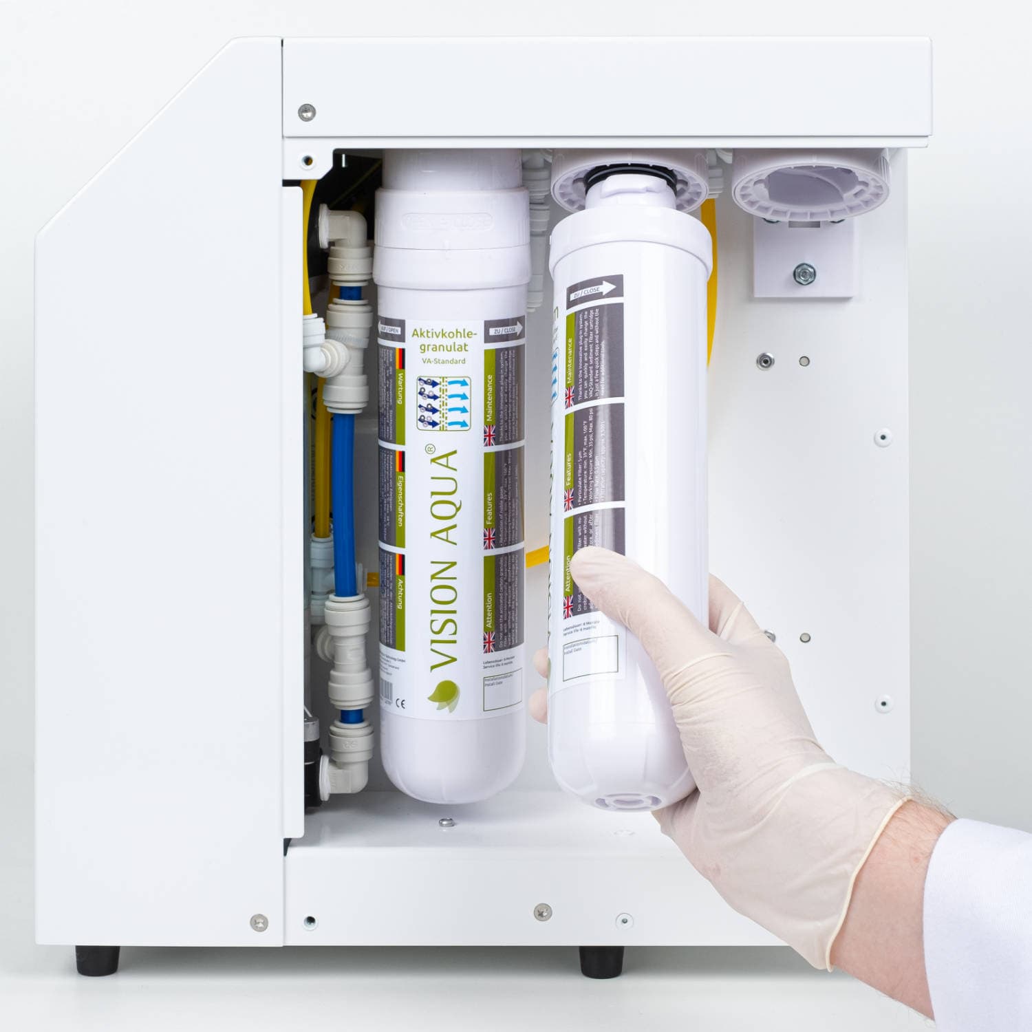 VISION AQUA-Wasserfilter-Einbauservice-Dienstleistung-Filterwechsel Filterwechsel eines VISION AQUA Umkehrosmose Wasserfilters