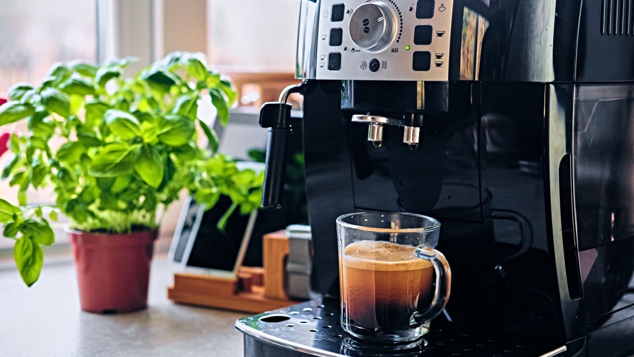 verdanium MAX - Kaffeemaschine oder -vollautomat Frisch gebrühter Kaffe aus einem Kaffeevollautomaten